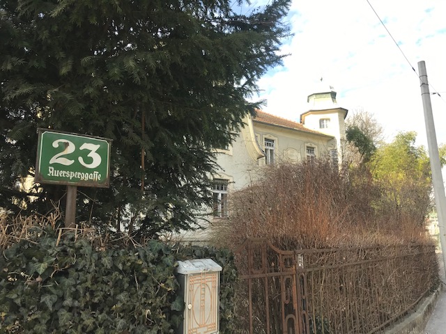 Datei:Auersperggasse 23, Villa Helmtraud b.jpg