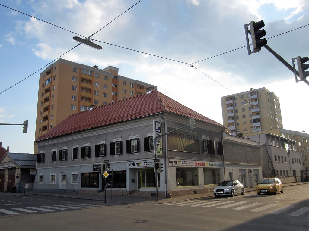 Datei:Triester Straße 2, neu.JPG – Baugeschichte