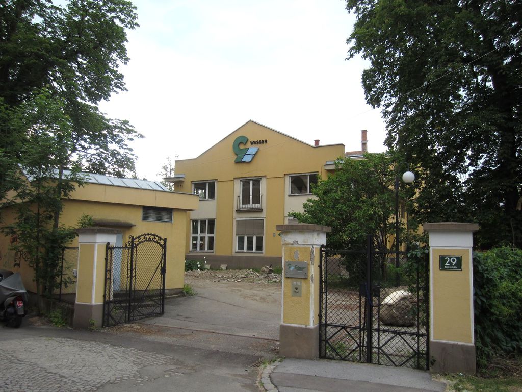 Datei:Körösistraße 29, Wasserwerk kl..jpg