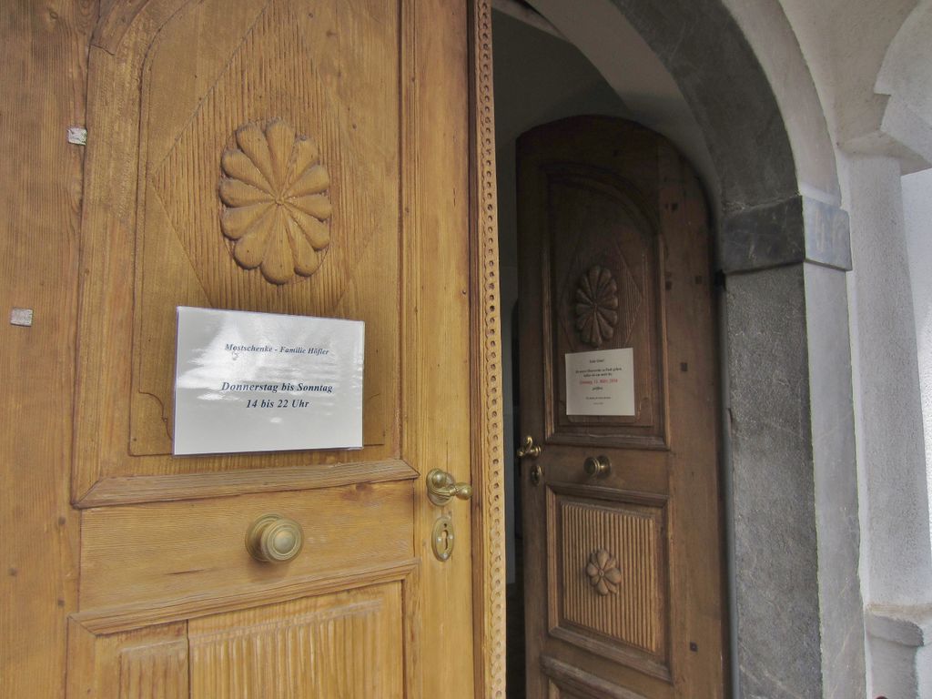 Datei:Föllinger Straße 44, Haustor a.JPG
