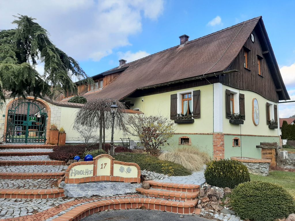 Datei:Neustiftweg 17, Vorderansicht.jpg