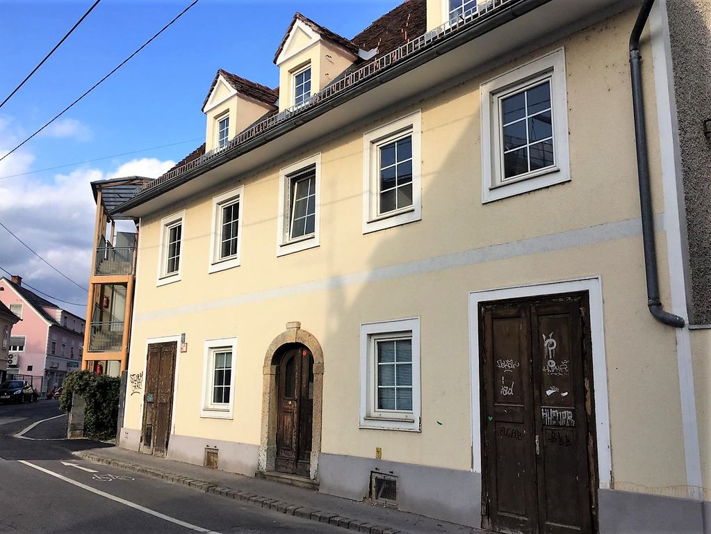 Datei:Schönaugasse 37, von Südwest.jpg